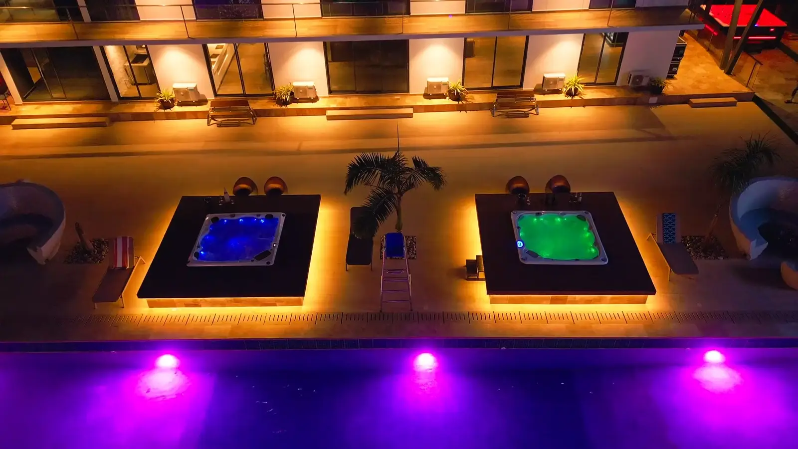 Jacuzzi Bath — photo 1