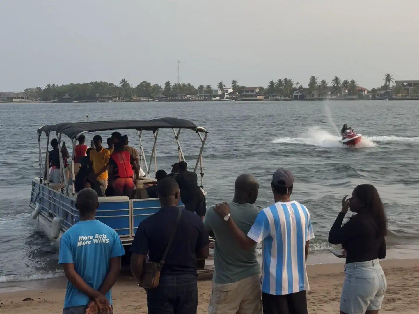 Taxi Boat — photo 2